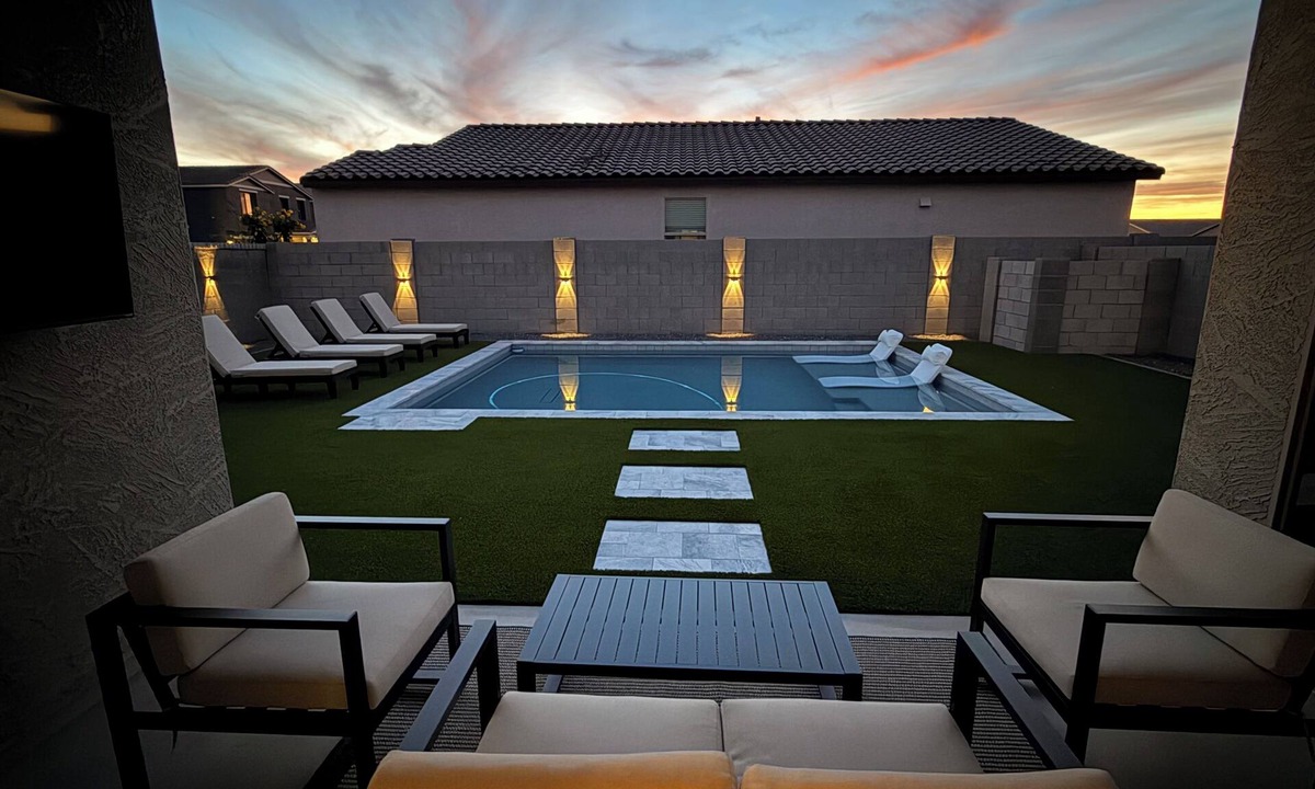 San Tan Valley House | NEW- Stylish 3-Bedroom, 2-Bath Oasis with Pool – Comfort & Relaxation in One!