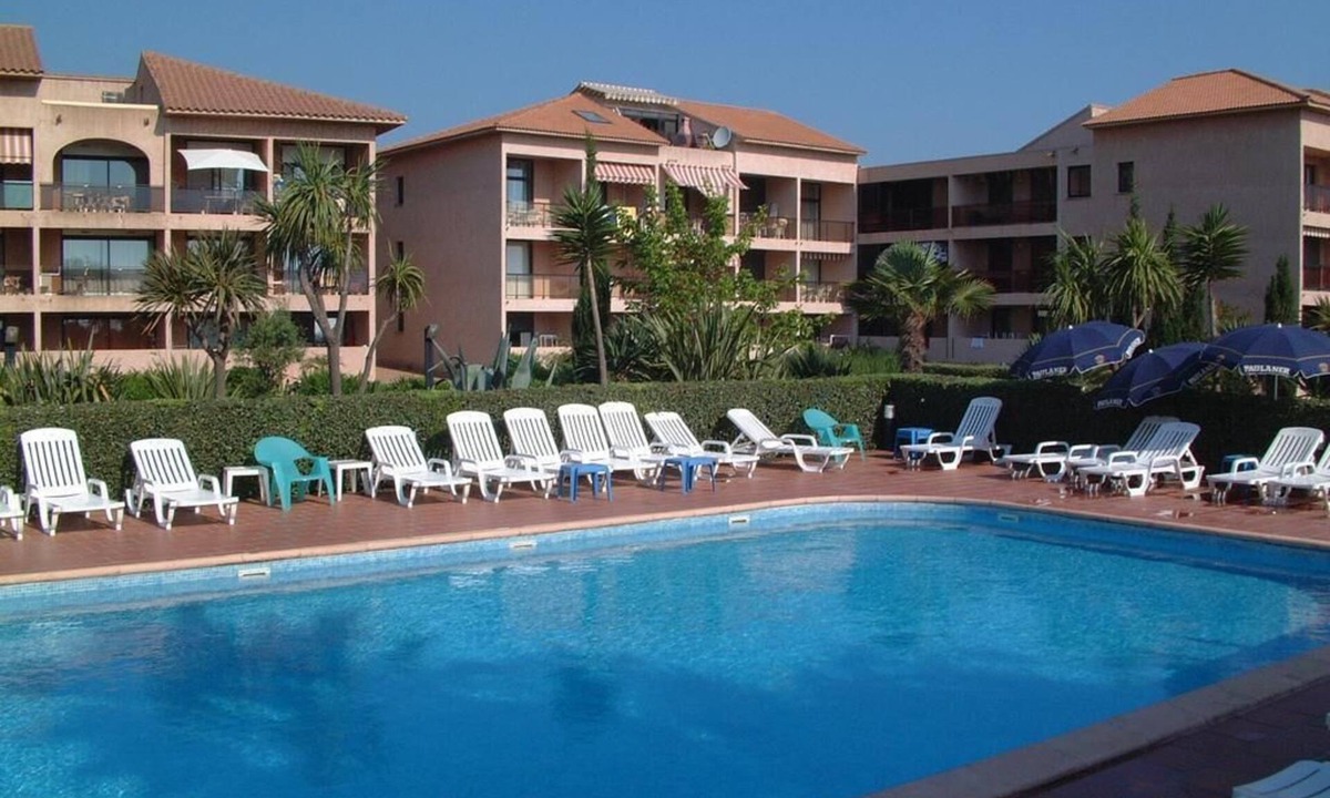 Moriani-Plage Apartment | Nice studio 30m2 feet in the water, swimming pool, tennis, Wi-Fi .