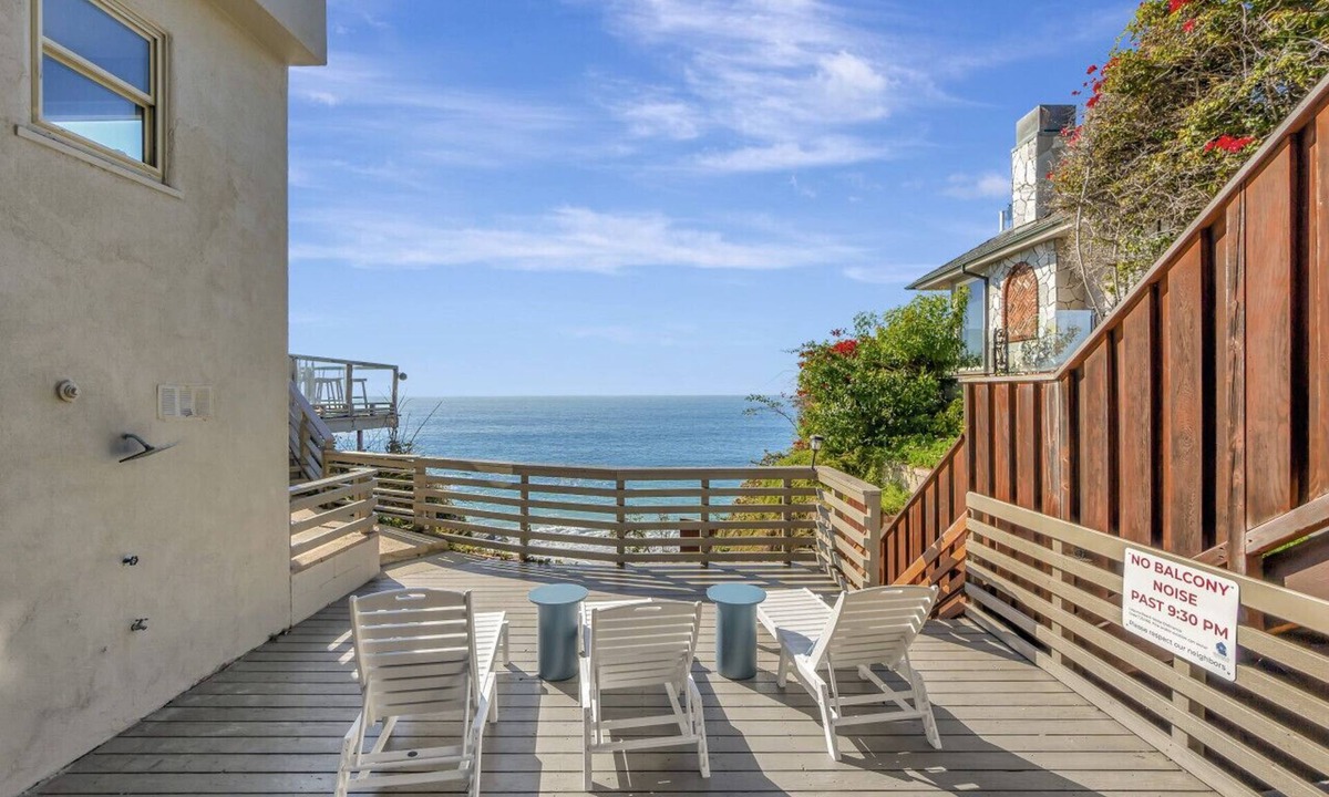 South Laguna Villa | OCEAN FRONT! Private stairs from home to BEACH! Unit A