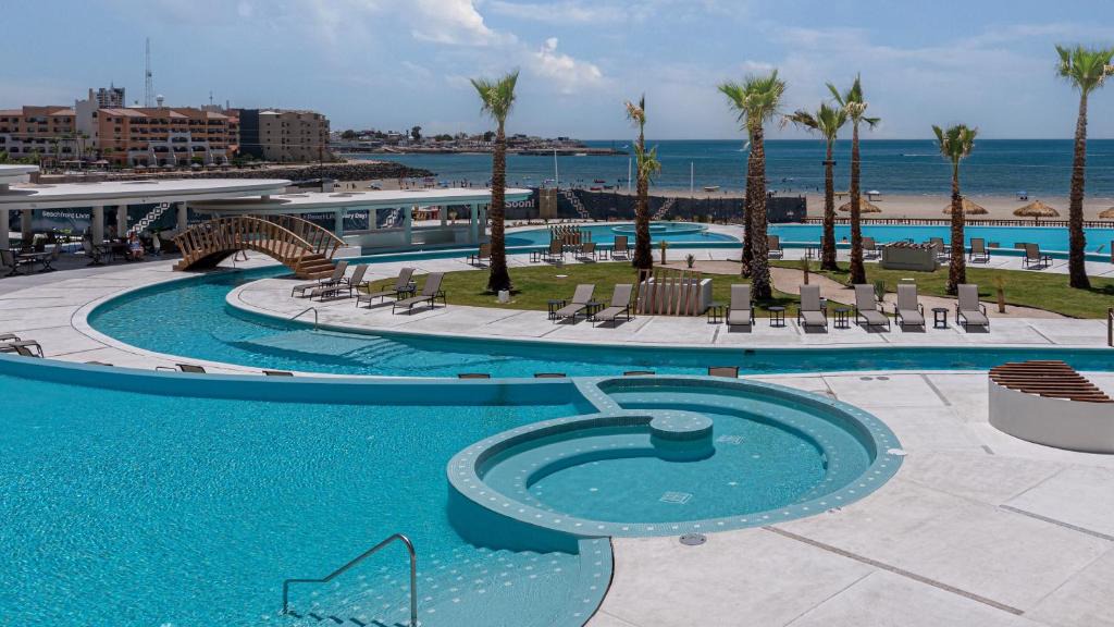 Ferrocarrilera House | Oceanfront Destination for Luxury and Beauty