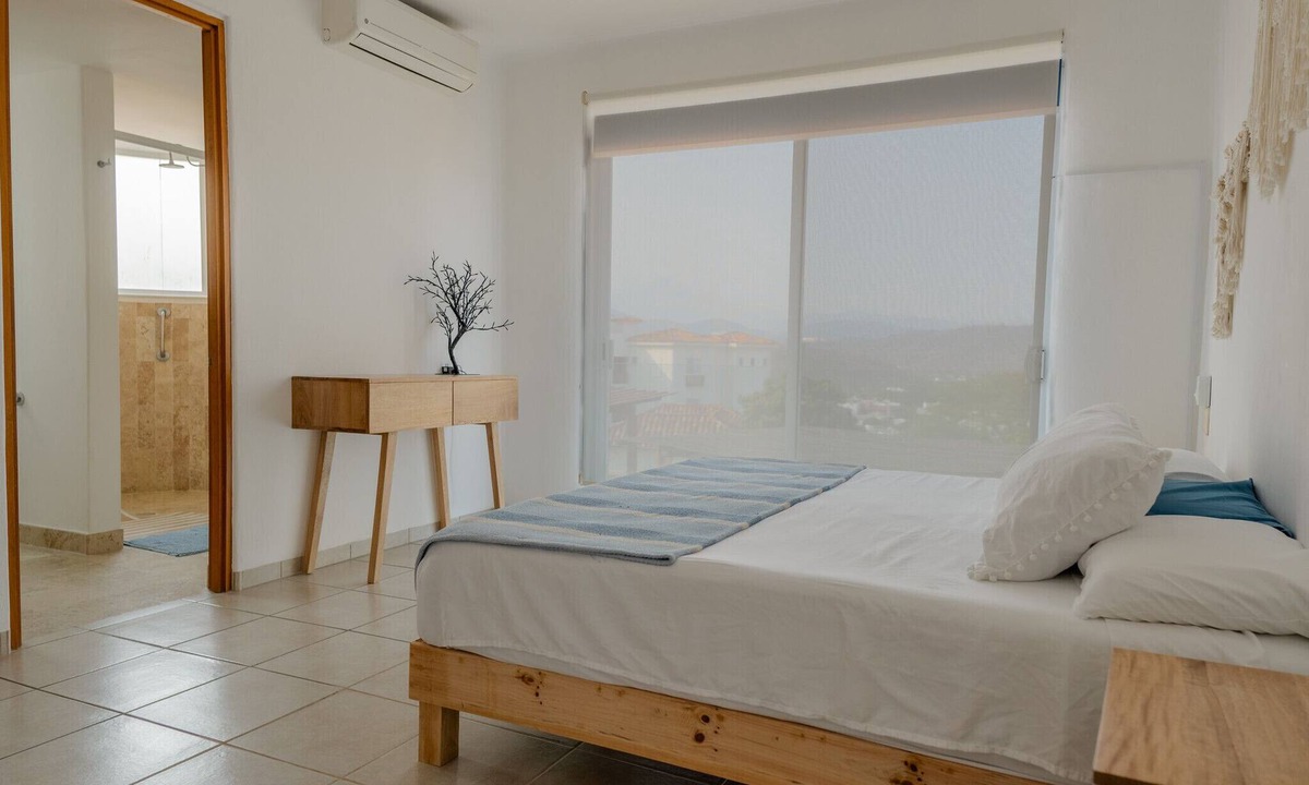 P Chahue Apartment | Oceaview Apartment M202