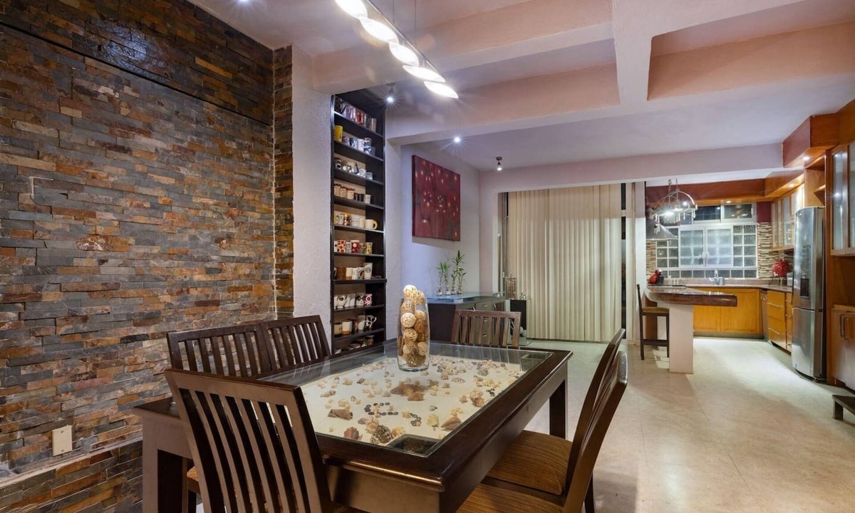 Lazaro Cardenas House | Our casa is your casa