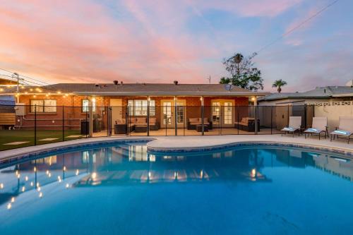 Scottsdale Estates Six House | Painted Sky Ranch - Guest House Large Pool & Putt