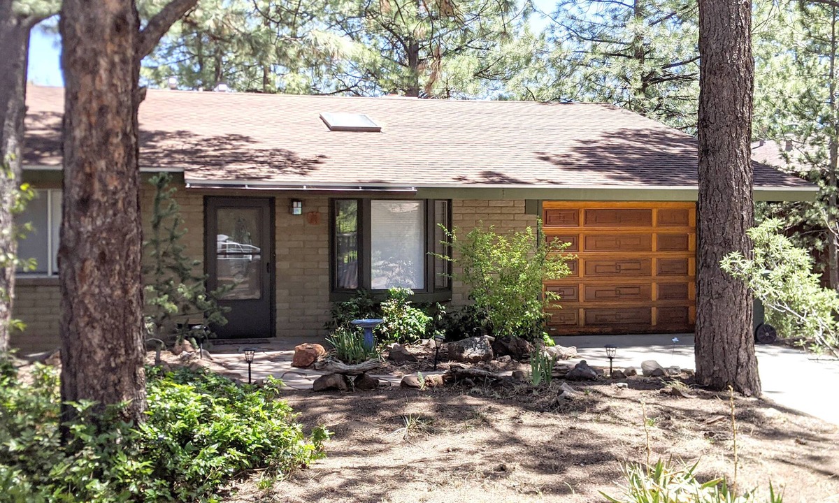 Flagstaff House | Perfect location to downtown