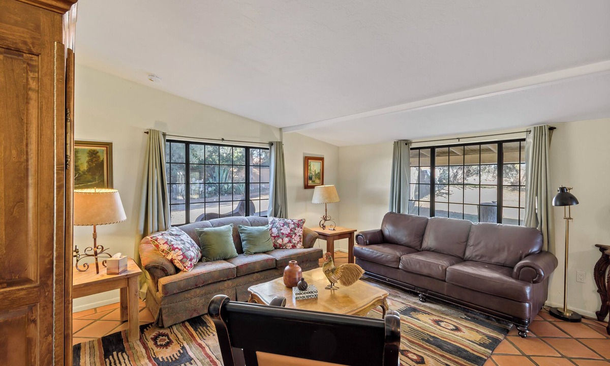 Nogales Villa | Pet-Friendly Casa Luna BBQ, Fire Pit & Pool