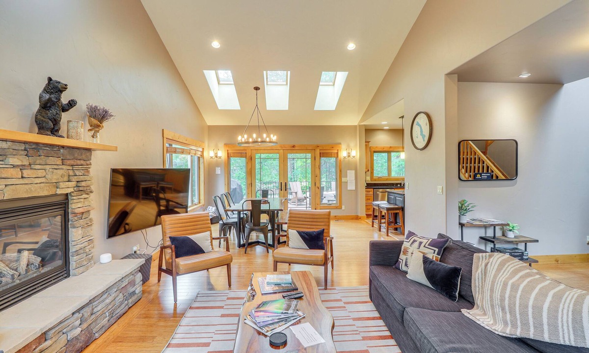 Columbia Falls Cottage | Pet-friendly Columbia Falls Home w/Gas Grill!