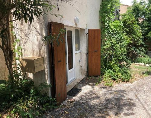 Causse-de-la-Selle Apartment | Petit Studio de charme au Causse