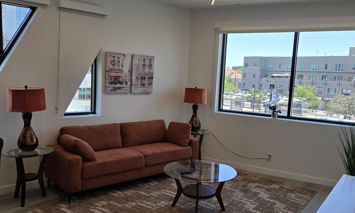 Evans Churchill Apartment | Phoenix Rainbow Road Loft