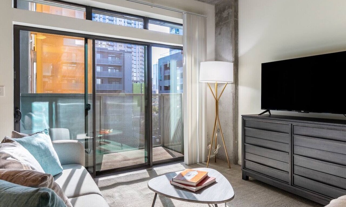 Evans Churchill Apartment | Phoenix Roosevelt Loft