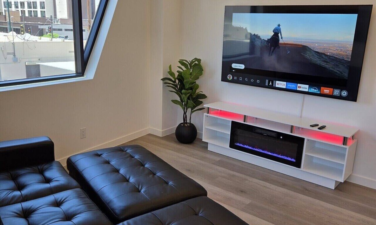 Evans Churchill Apartment | Phoenix Rustic Urban Retreat