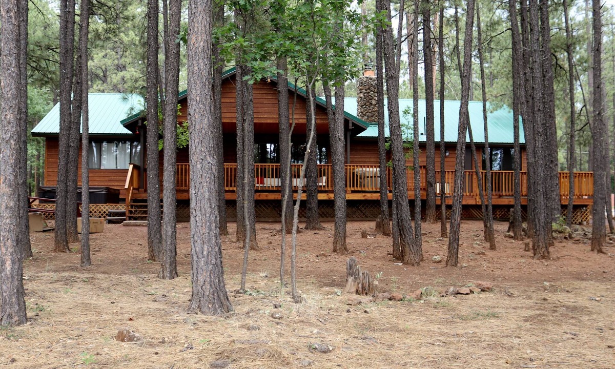 Pinetop Cabin | Pinetop Country Club right on the 13th Fairway!