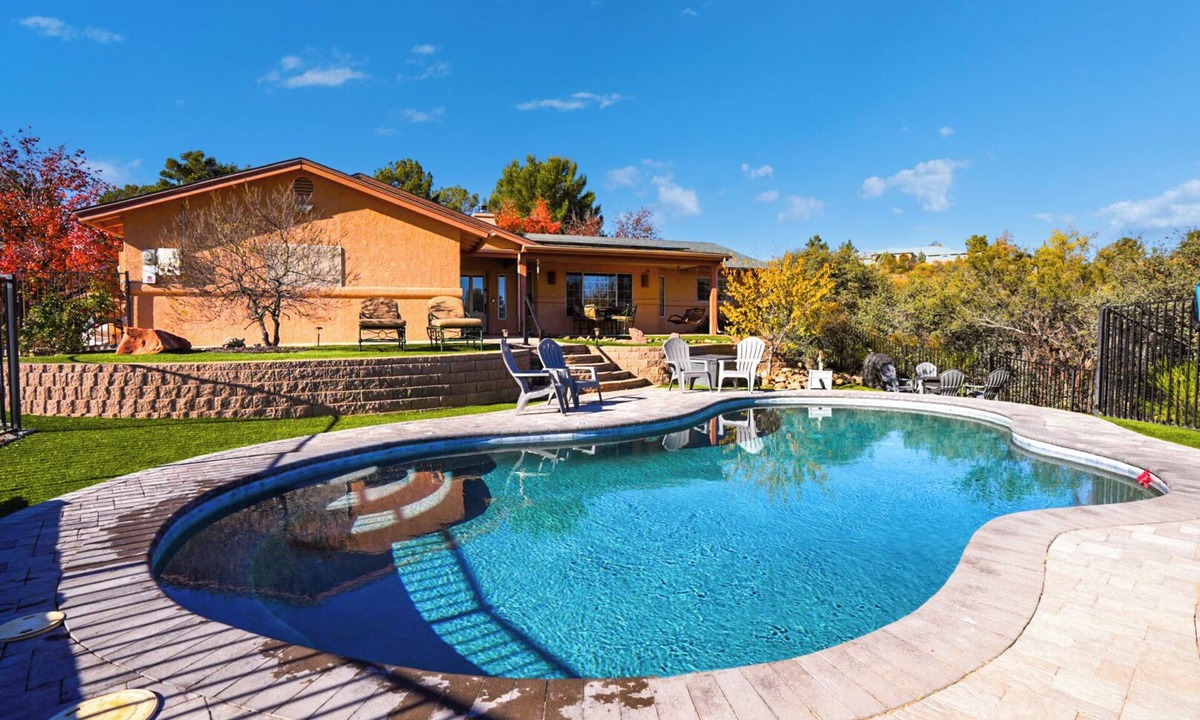 Cottonwood-Verde Village House | Pool Days, Play Days, Paws Welcome