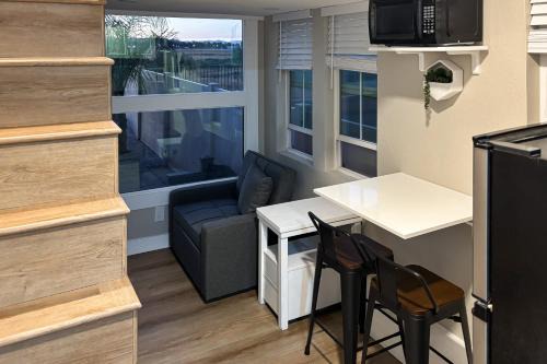 Perris Apartment | Pool & Hot Tub Access: Cozy Perris Tiny Home