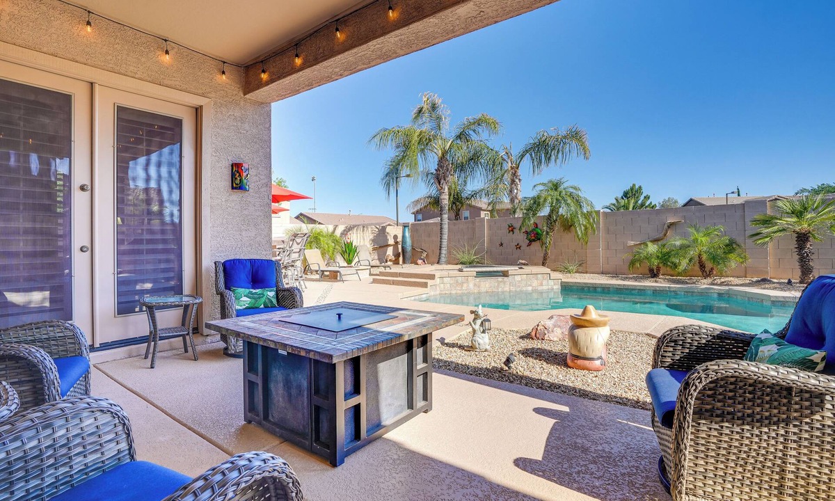 Surprise Farms House | Pool & Patio Oasis! Family Home in Surprise