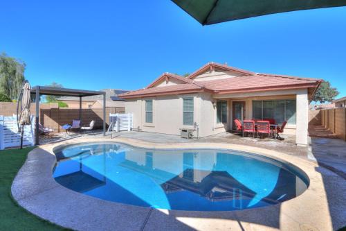 Maricopa House | Private Mini Serene Oasis with Pool