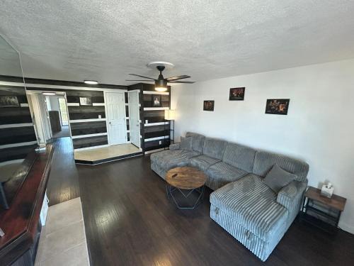 Bullhead City House | Private Oasis Condo with River views across from Laughlin