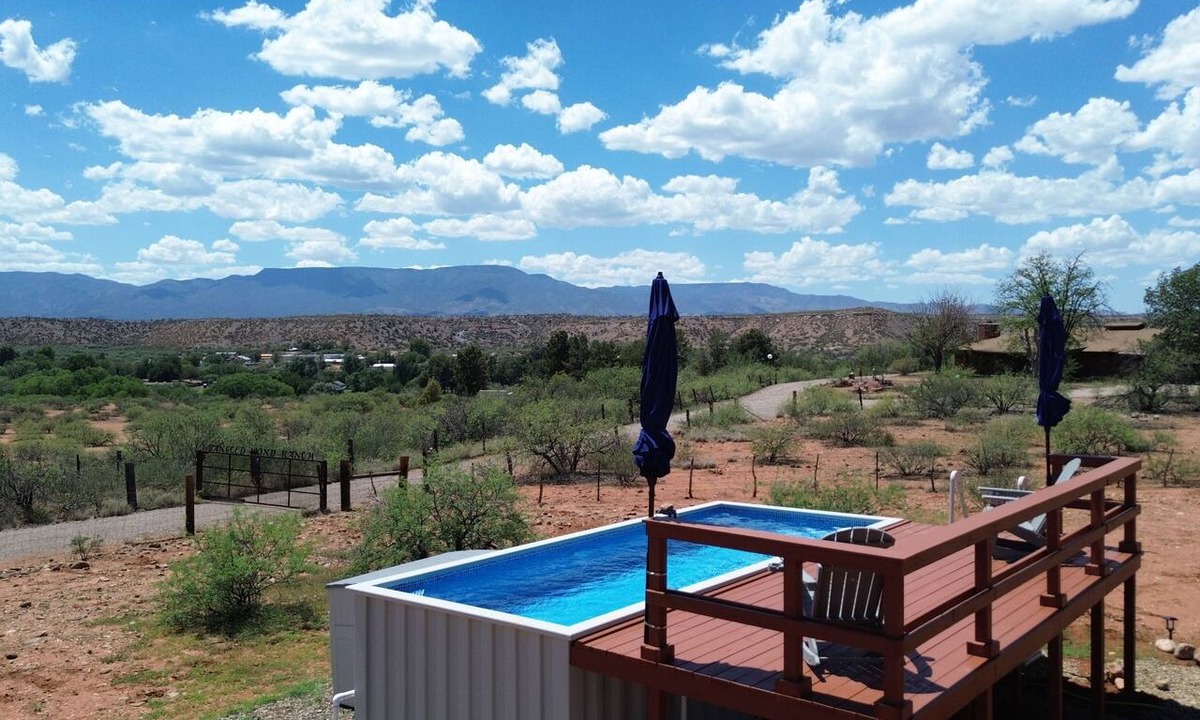 Cornville House | Private Wine Country Retreat 2 Suites & 2 Hot Tubs