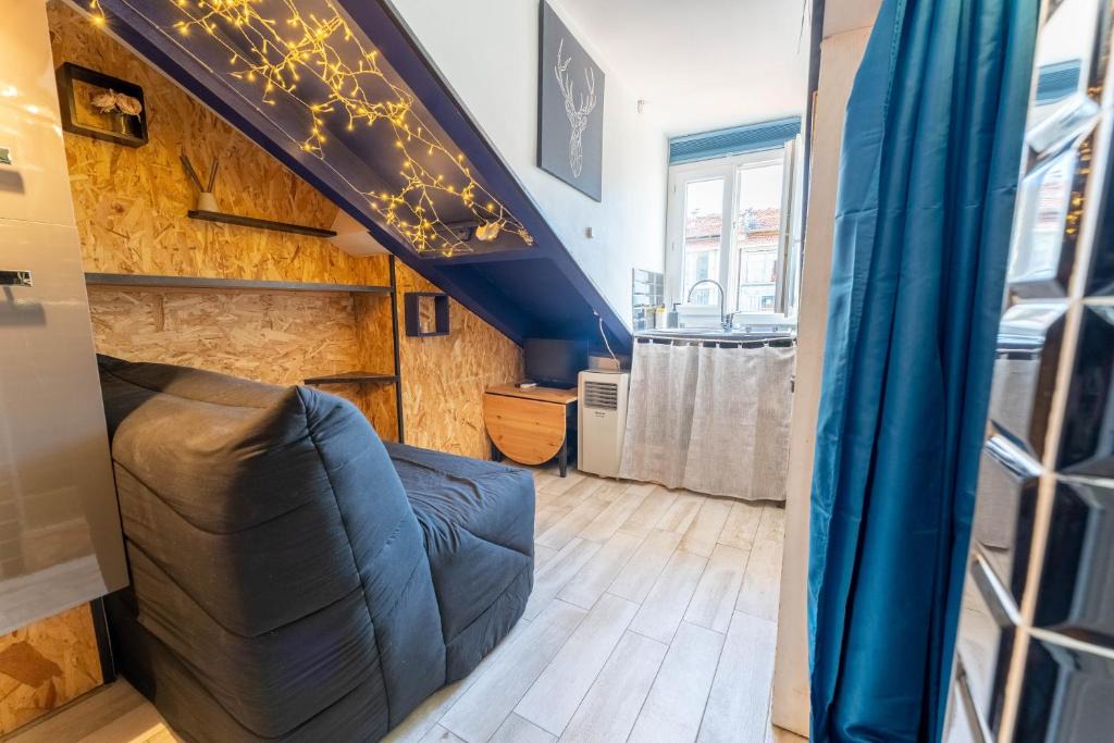 Nice City Centre Apartment | Promenade des anglais , studette atypique 1