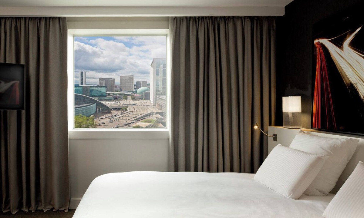 Faubourg de l'Arche Hotel | Pullman Paris La Défense