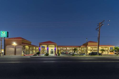 Hesperia Hotel | Quality Inn & Suites Hesperia-Victorville