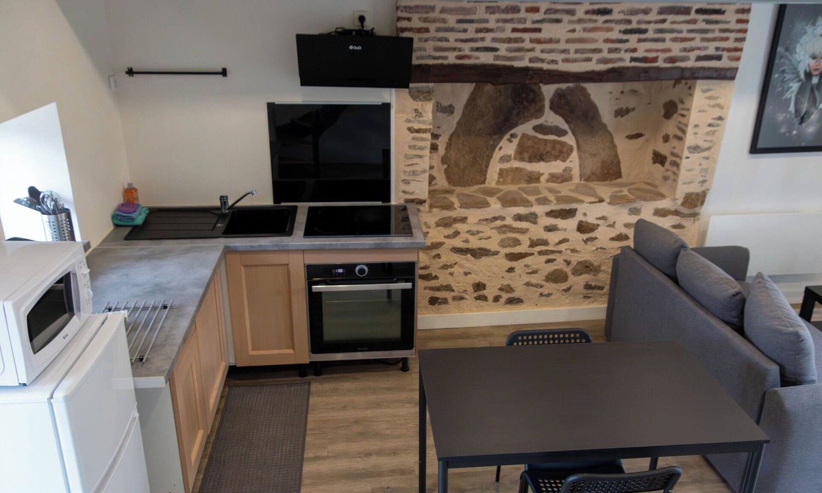 Saint-Herblain Apartment | Quiet duplex gite near Zenith and clinic