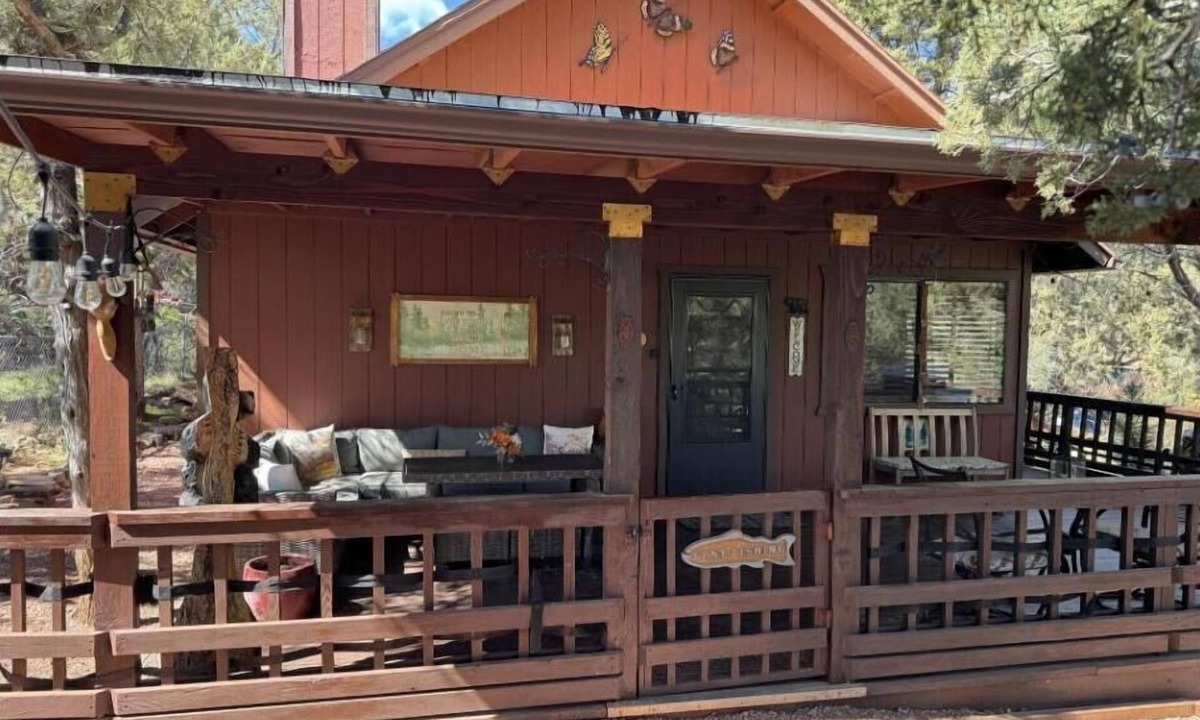 Payson Cabin | Relaxing Mountain Getaway, Rivers, Fishing, Trails, Waterfalls, Hiking, Cabin