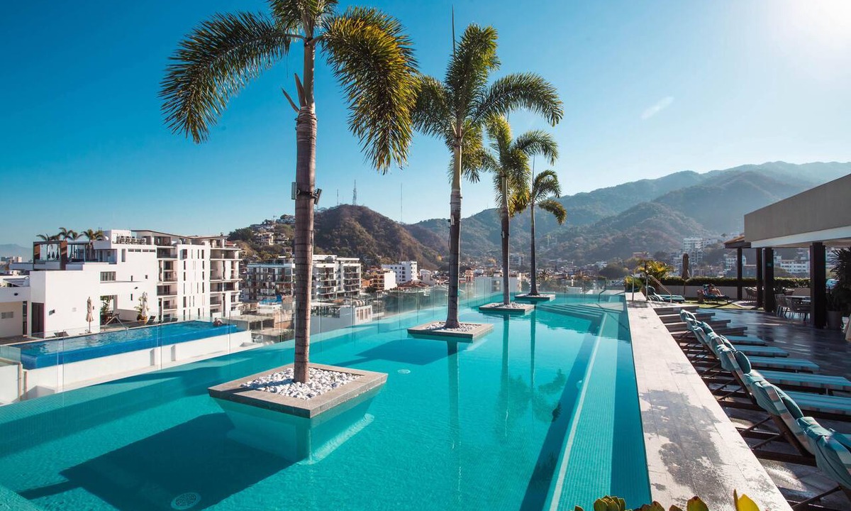 Emiliano Zapata Condo | Relaxing Oasis in Zenith – Pool, Gym, and More!