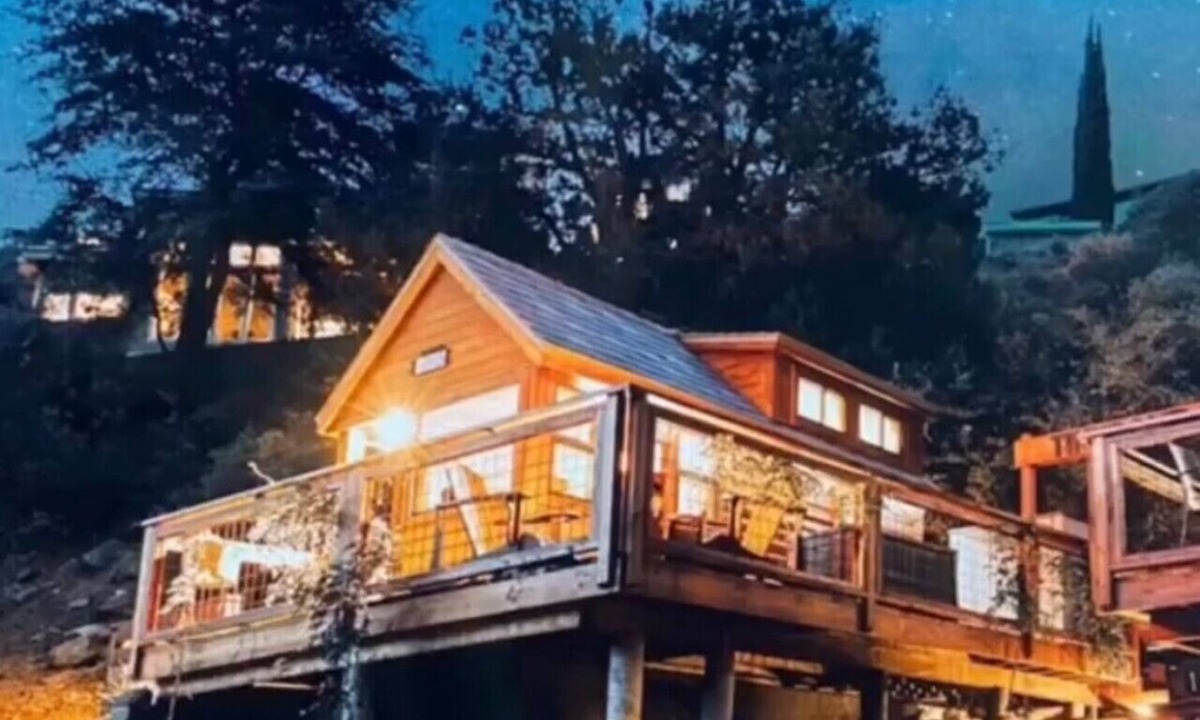 Sedona House | Renew Cabin | Hot Tub, Cold Plunge, Red Rock Canyon View, Stargazing Deck, Fire Pit