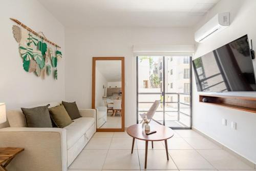 Puerto Morelos Apartment | Resort Vibes King bed pool balcony 10 min to Beach