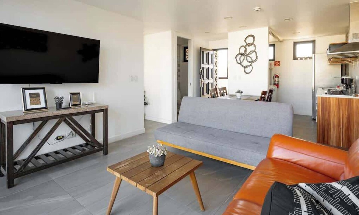 Avenida Revolucion Apartment | Revolucion Border - Stylish Downtown Suite