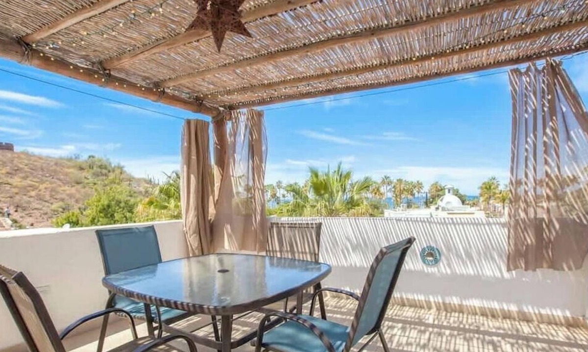 Lomas de Palmira Condo | Rooftop Views & Sunsets, Steps to the Malecón