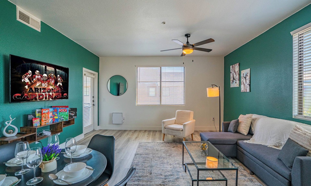 Glendale Sports and Entertainment District Apartment | ROVE LIVING/KB - Zone Westgate