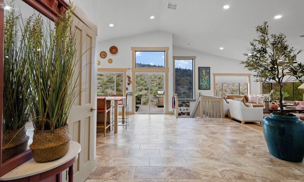 Tucson House | Sabino Canyon Poolside Escape