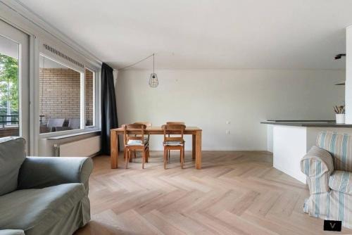 Leon Apartment | Santiago Cruz House