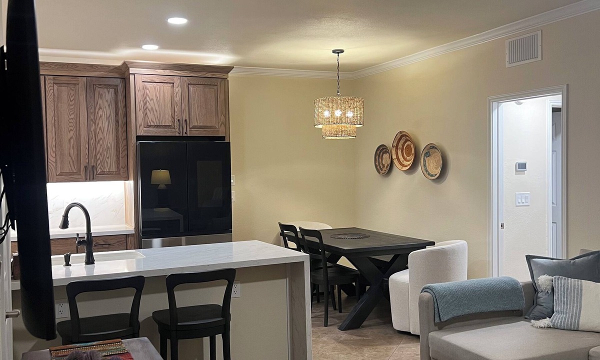 Paradise Valley Village Condo | Scottsdale Kierland Condo in Gated Community