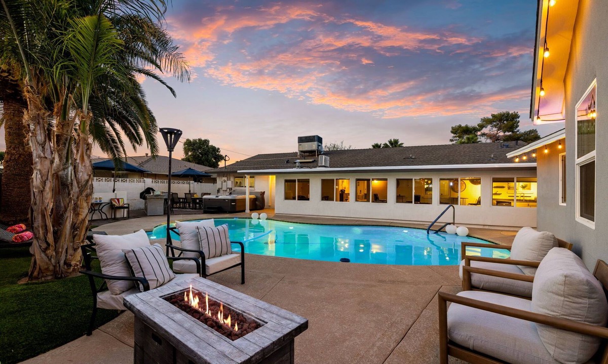 Village Grove House | Scottsdale Vacation Rental | 4-BR House great for Bridal & Corp events, Scottsdale | Casita Heated Spa & Pool Sun & Game Room – Ask about the optional Casita!
