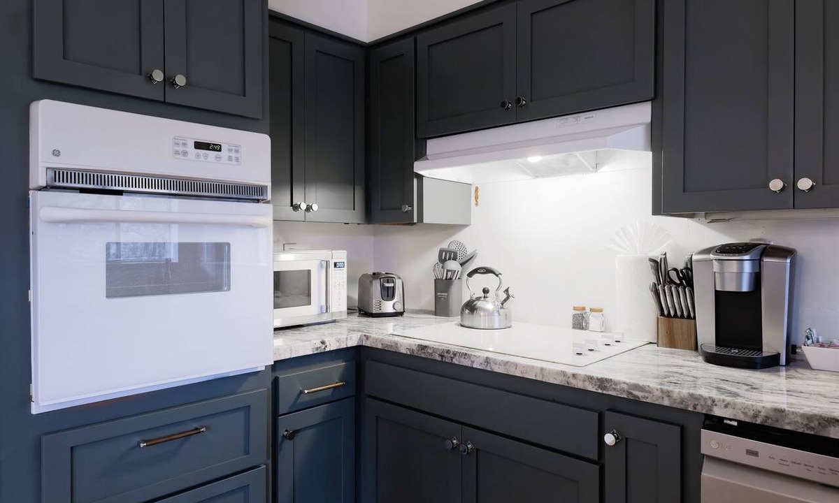 West Sedona Condo | Sedona Retreat with Red Rock Views, Mid-Century Charm | Upper Level Duplex