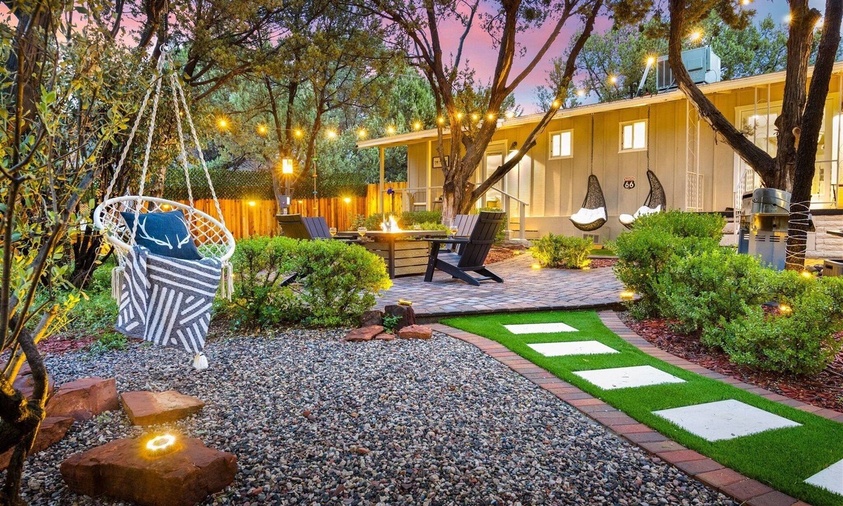 West Sedona House | Sedona Villa Resort-Style Backyard Hot Tub Pet-Friendly Near Golf