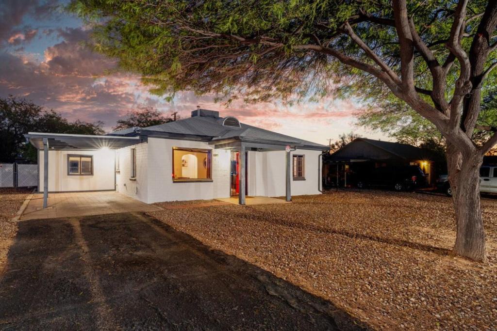 Tucson House | Seneca #3