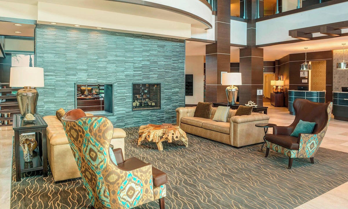 Mesa Grande Hotel | Sheraton Mesa Hotel at Wrigleyville West