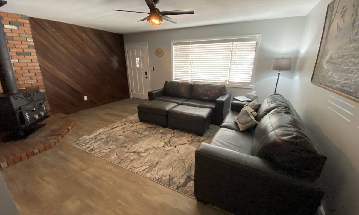 Torreon House | SilverKing Family Retreat - Dog Friendly!
