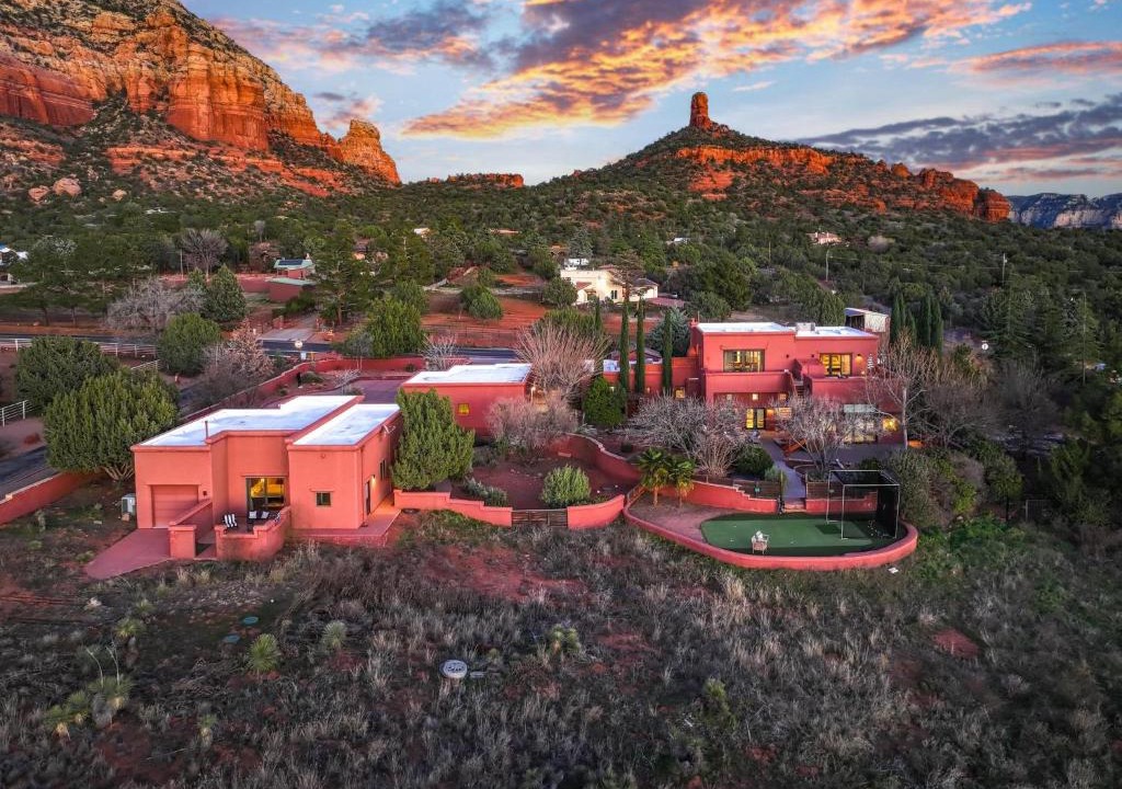 West Sedona House | Space views & Sedona sunsets all yours
