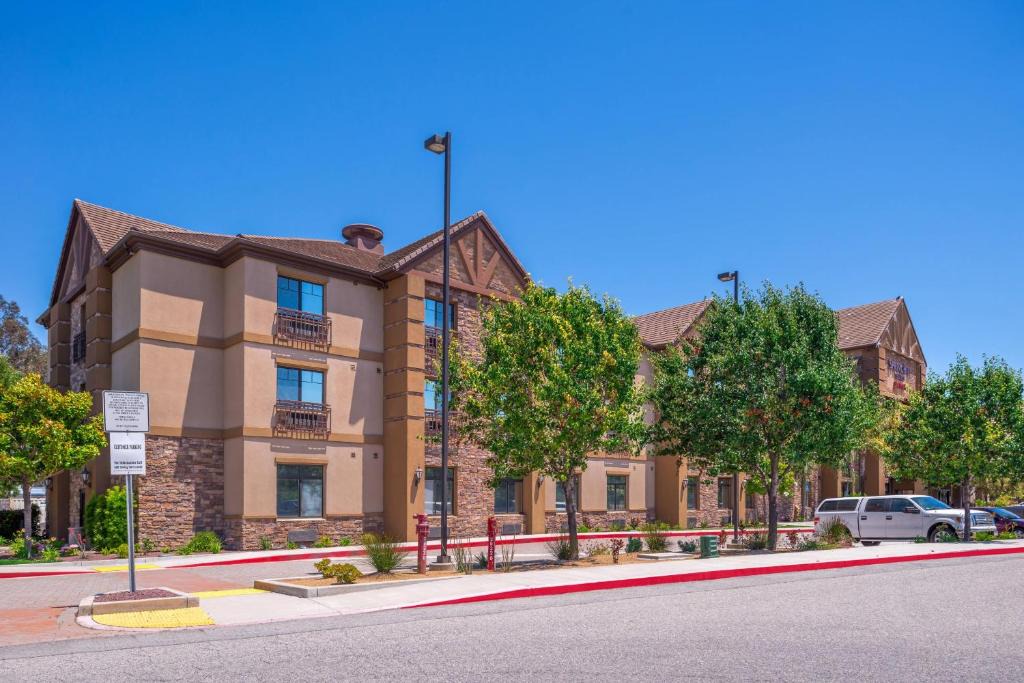 Temecula Hotel | SpringHill Suites Temecula Valley Wine Country