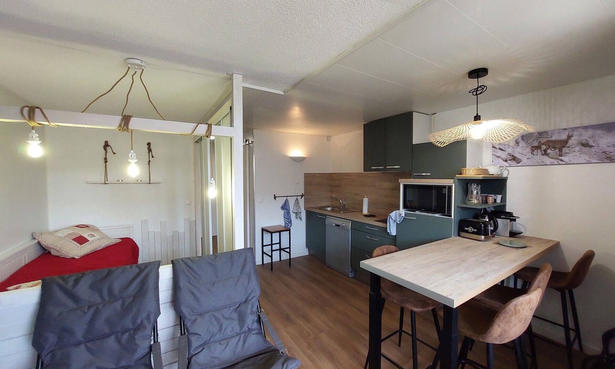 Vallandry Apartment | Studio in Vallandry, 4 ppl, near lifts, pets allowed
