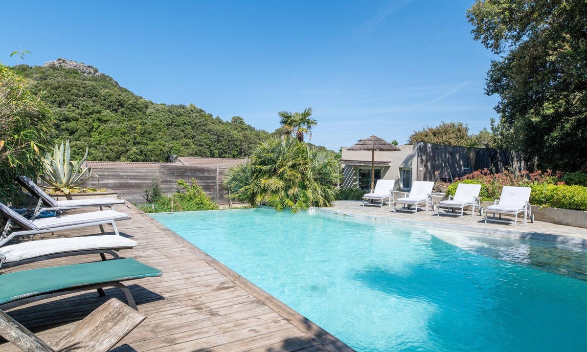 Patrimonio Apartment | Studio "Le - Ancienne Cave" with Mountain View and Wi-Fi