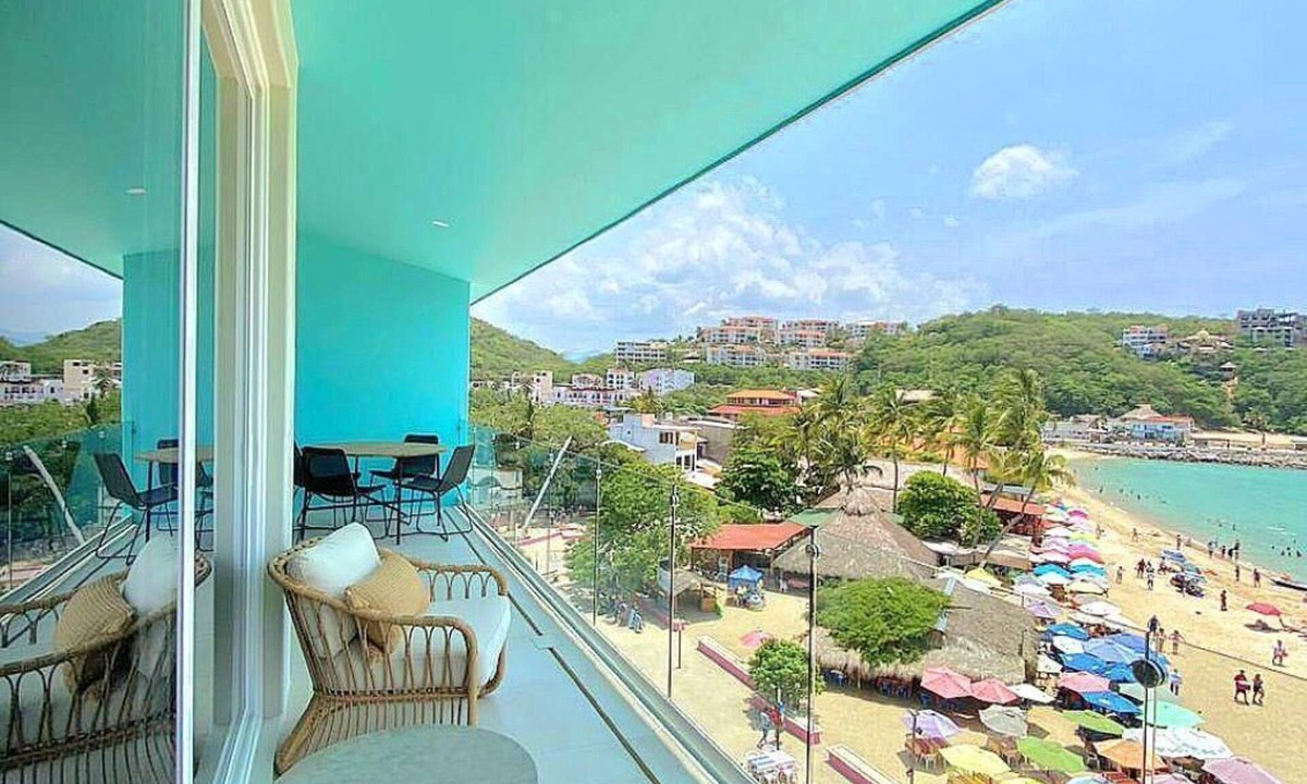 Santa Maria Huatulco Condo | Stunning Beachfront Property