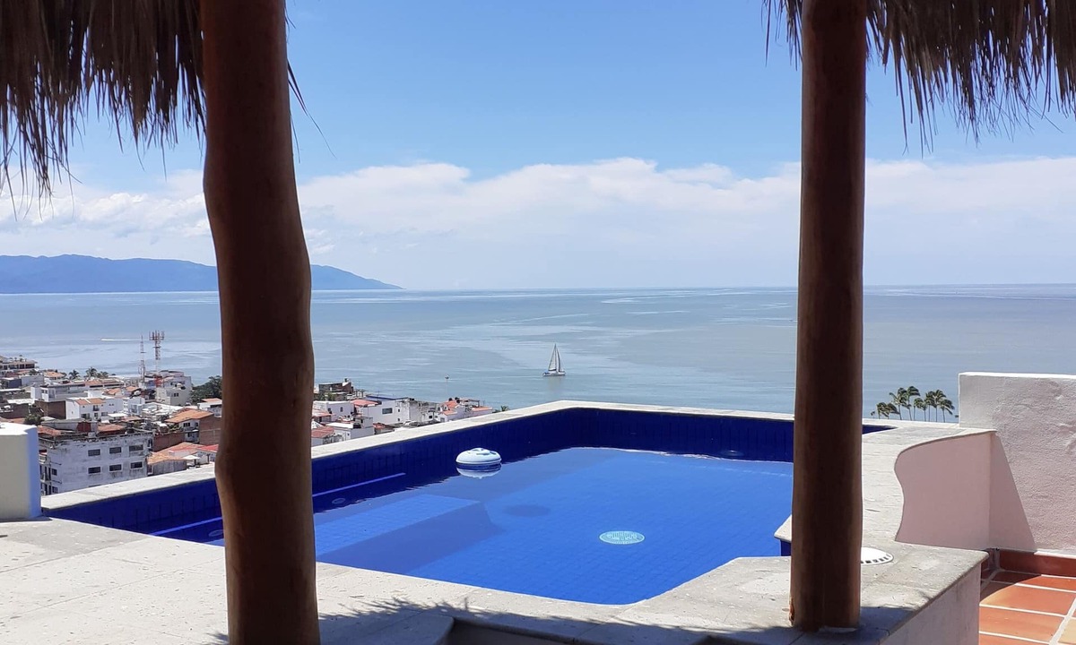 Downtown Puerto Vallarta Apartment | Stunning view. Penthouse. Pool, terrace, bar.