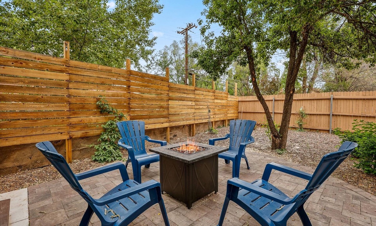 Southside House | Stylish Mountain Home! Walk to Downtown & NAU! Unbelievable Backyard!