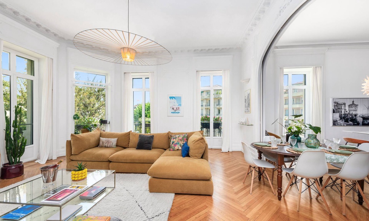 Centre Ville-Gare Apartment | Sublime 130m² Art Deco apartment - 6 travelers + babies - balconies - Nice center
