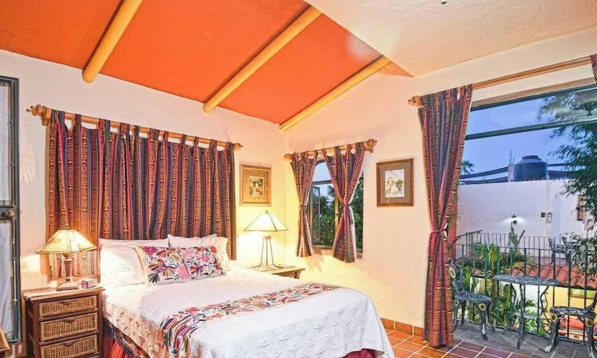 La Paz Apartment | Suite Steps from Malecon, Beach Dining Stripe